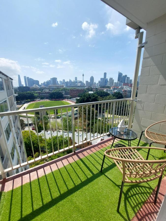 Sunny Studio And The Best View Of The City, Glebe