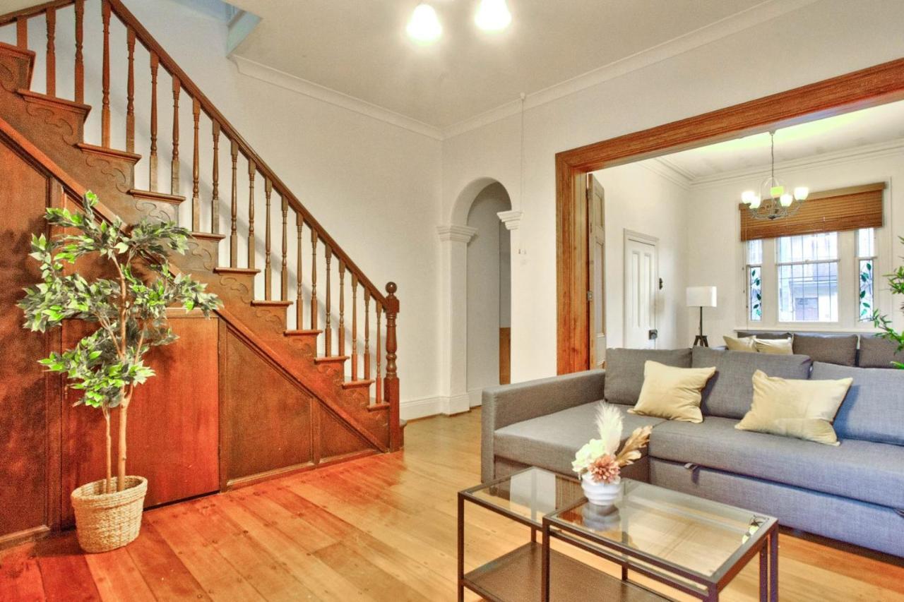 Holiday home 3 Bedrooms - Darling Harbour - Darghan Street 2 E-bikes Included Sydney