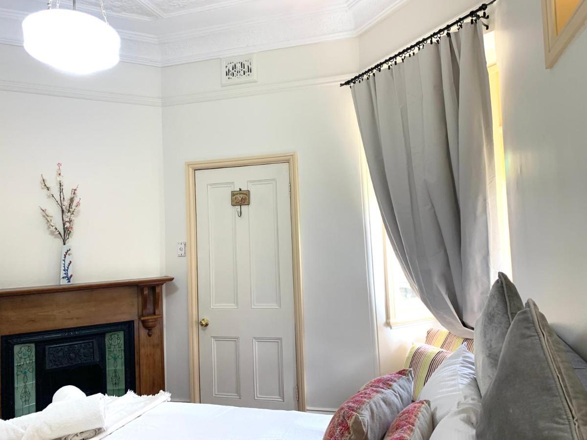 Villa Oasis 5 Bedroom Charming House *