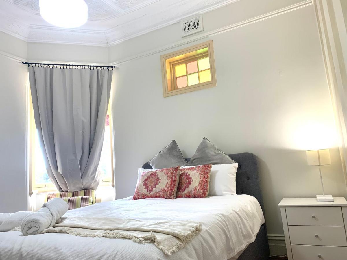 Villa Oasis 5 Bedroom Charming House *