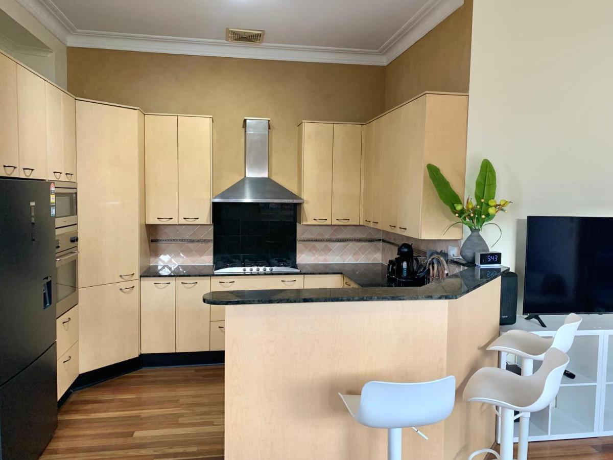Villa Oasis 5 Bedroom Charming House
