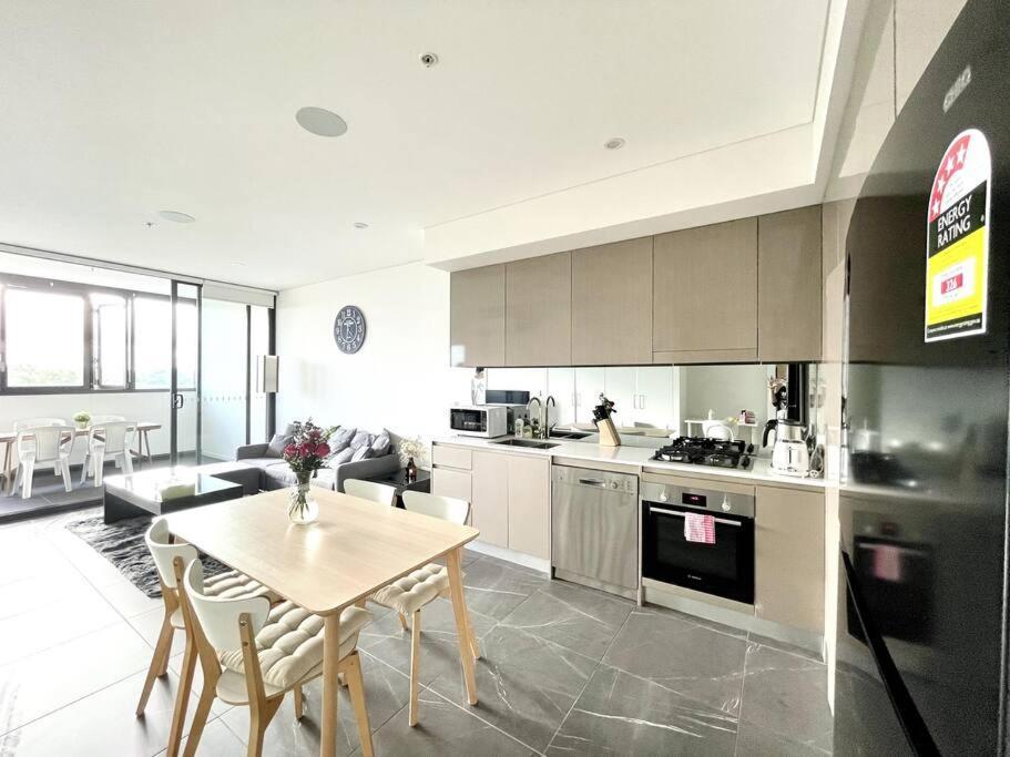 High Floor Skyline View 2br Close2olympic Park *