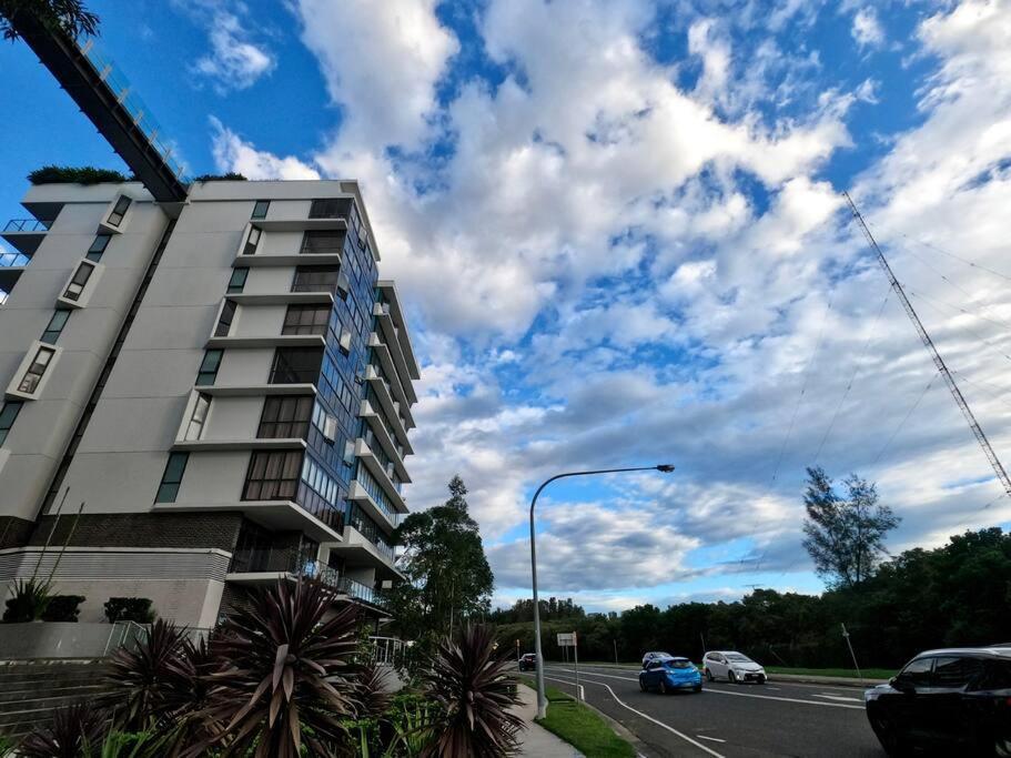 High Floor Skyline View 2br Close2olympic Park Apartment Sydney
