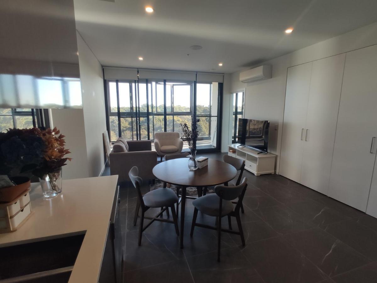 Serene Parkside Retreat 2brs@ Close 2 Olympic Park Apartment Sydney
