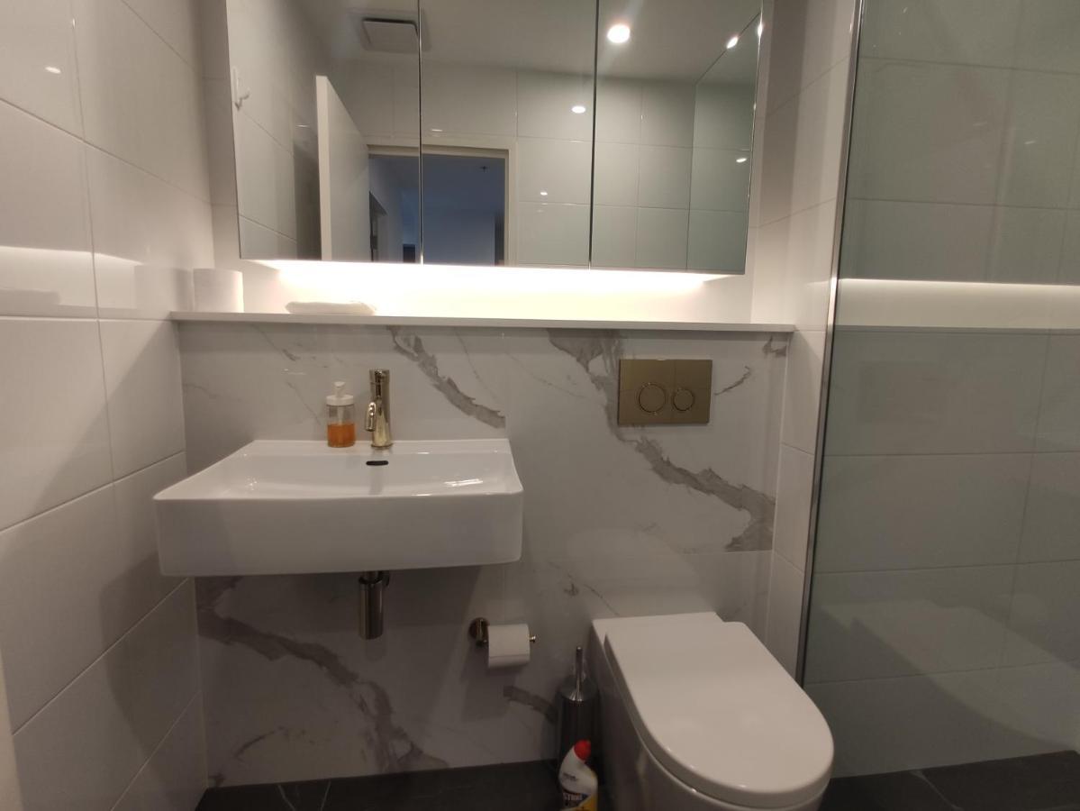 Serene Parkside Retreat 2brs@ Close 2 Olympic Park * Sydney