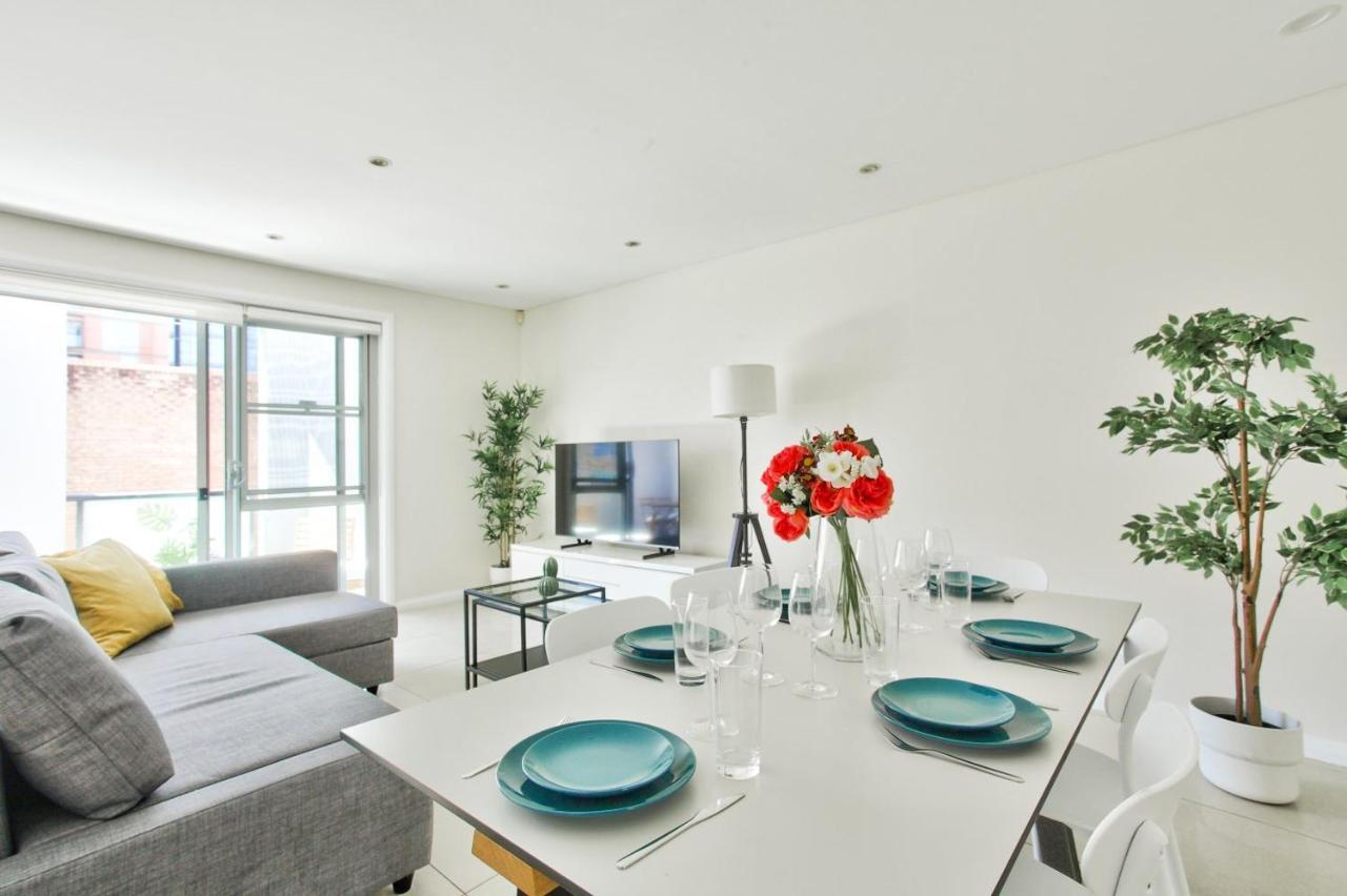Apartment 2 Bedroom - Darling Harbour - Queen St Sydney