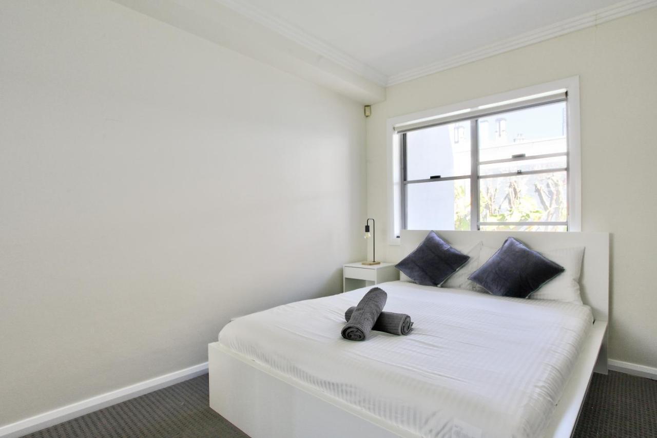 Apartment 2 Bedroom - Darling Harbour - Queen St *
