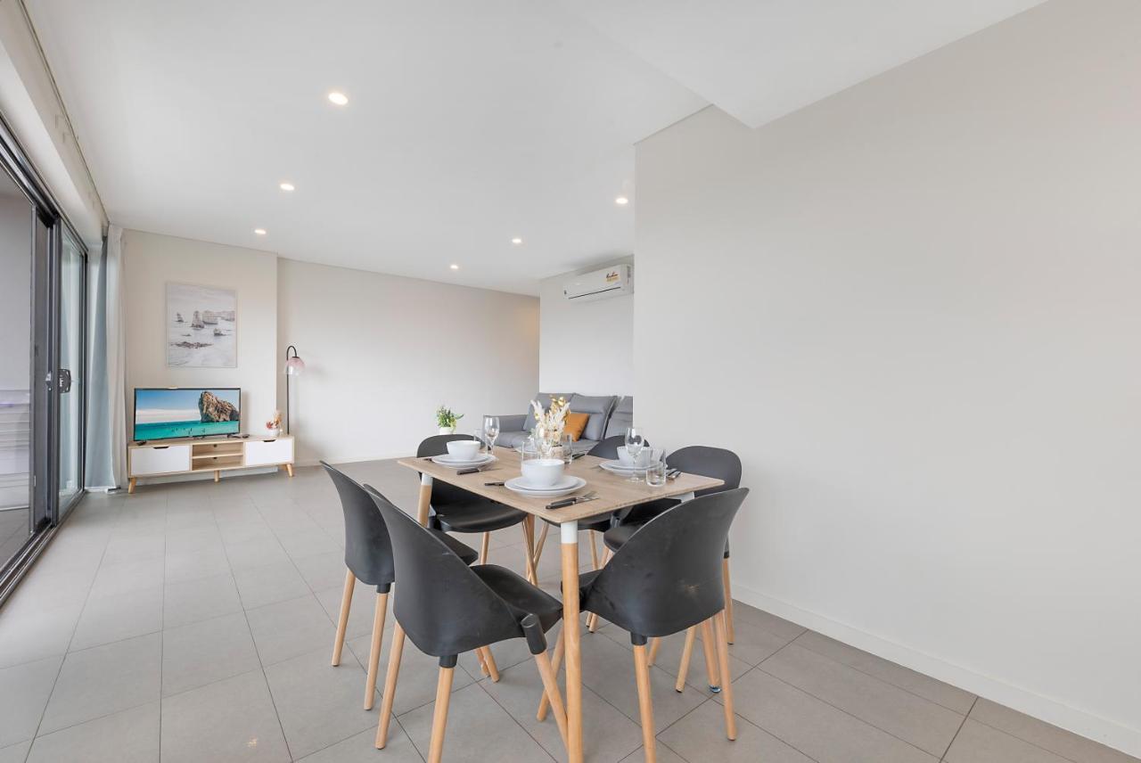 Homebush Two Bedroom With 2 Parkings