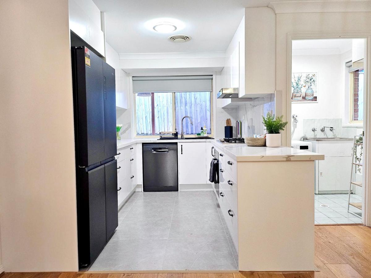 Villa Cosy 3br House, 7 Mins Drive To Macquarie Centre, 5 Stars On Airb&b *