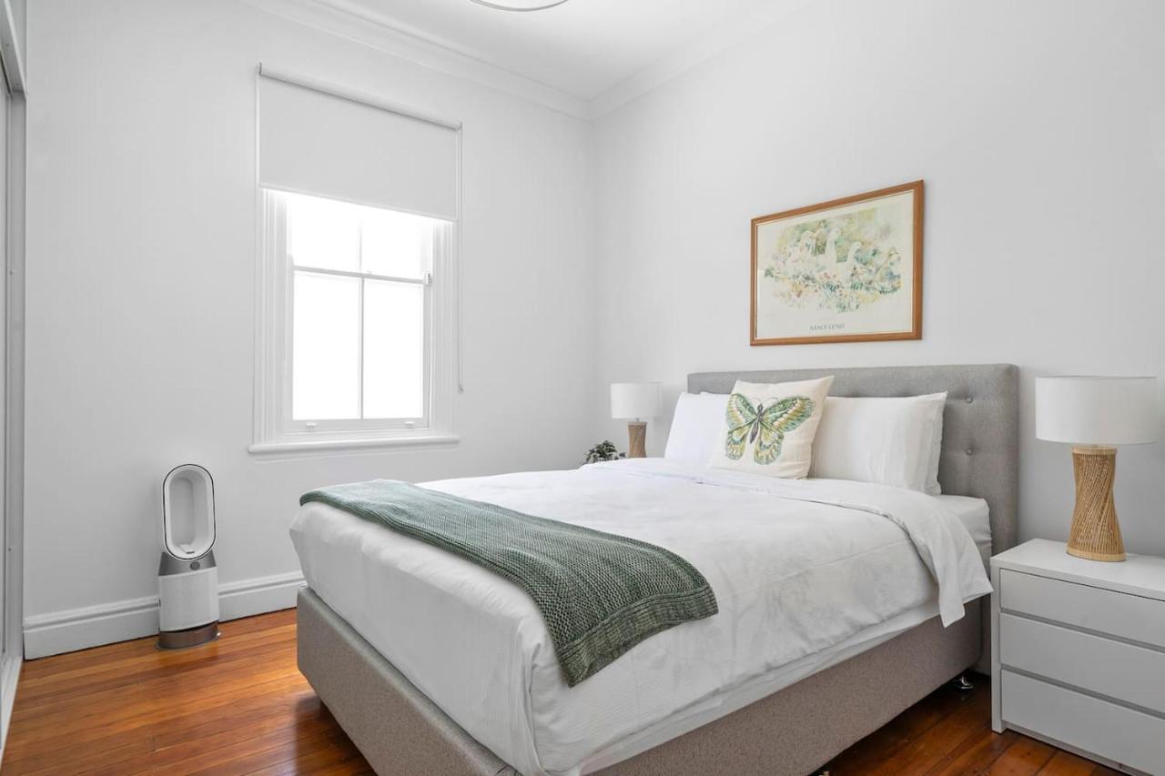 Casa de férias Newtown Nest - Chic Terrace Living Off King Street Sidney