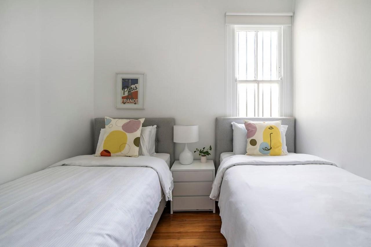 Newtown Nest - Chic Terrace Living Off King Street