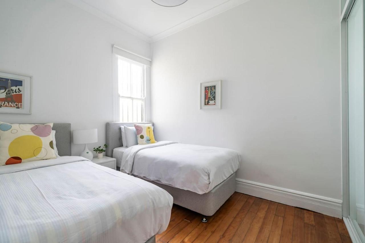 Holiday home Newtown Nest - Chic Terrace Living Off King Street Sydney