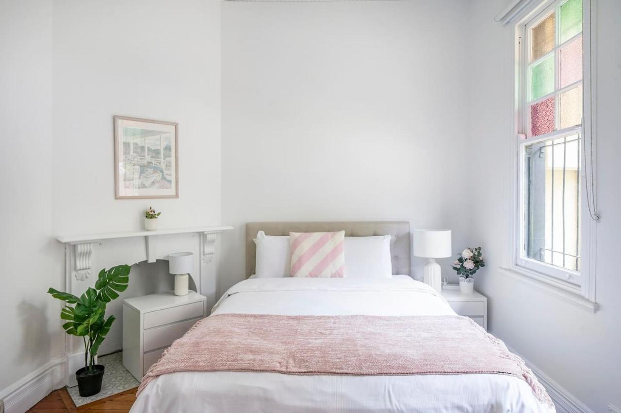 Newtown Nest - Chic Terrace Living Off King Street * Sidney