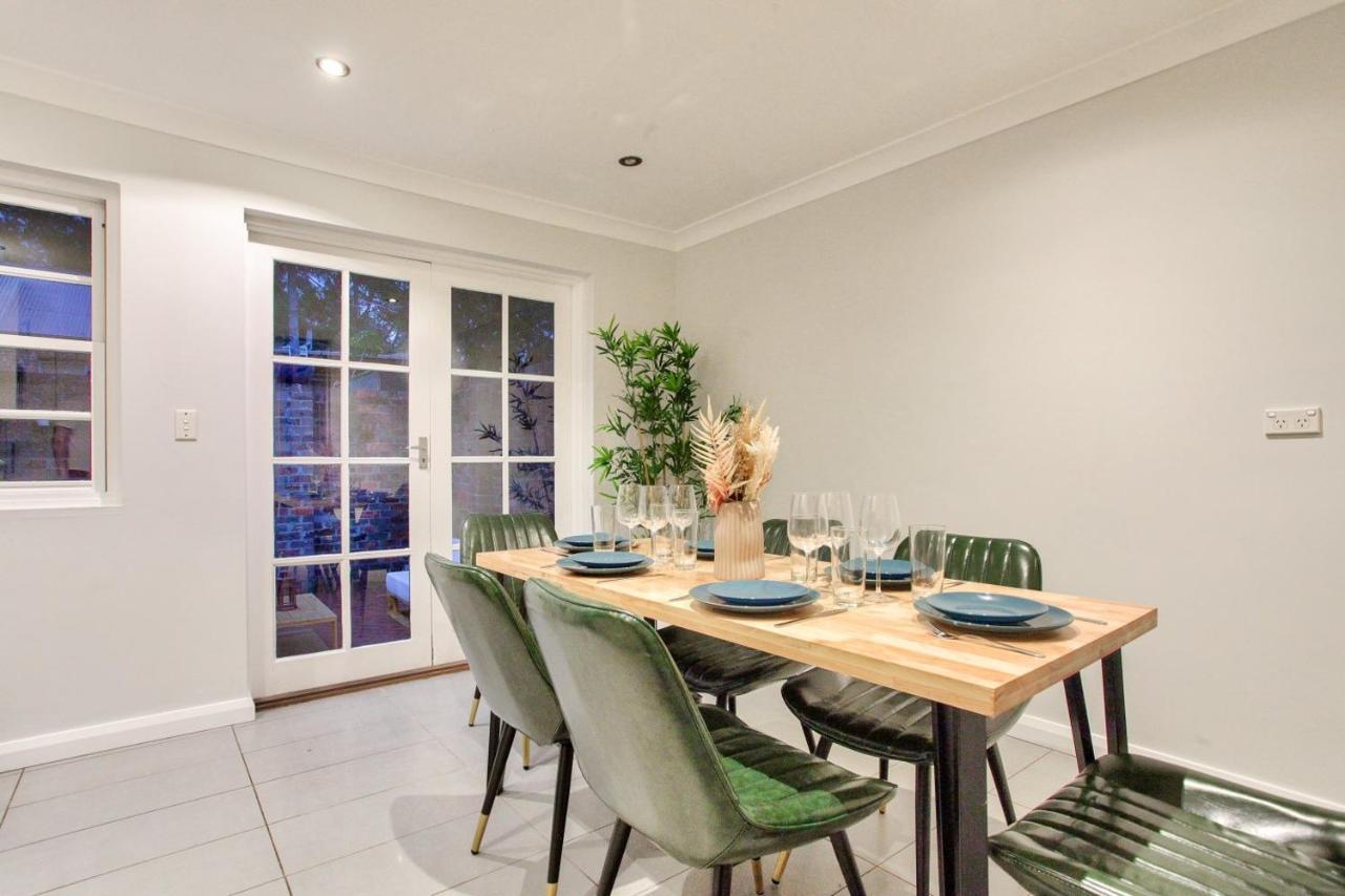 Holiday home Center 2 Bedroom House Pyrmont 2 E-bikes Included *