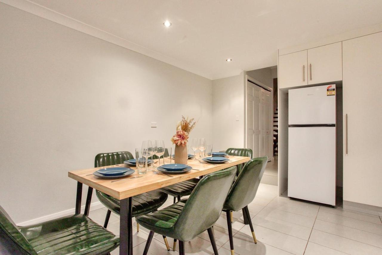 Holiday home Center 2 Bedroom House Pyrmont 2 E-bikes Included