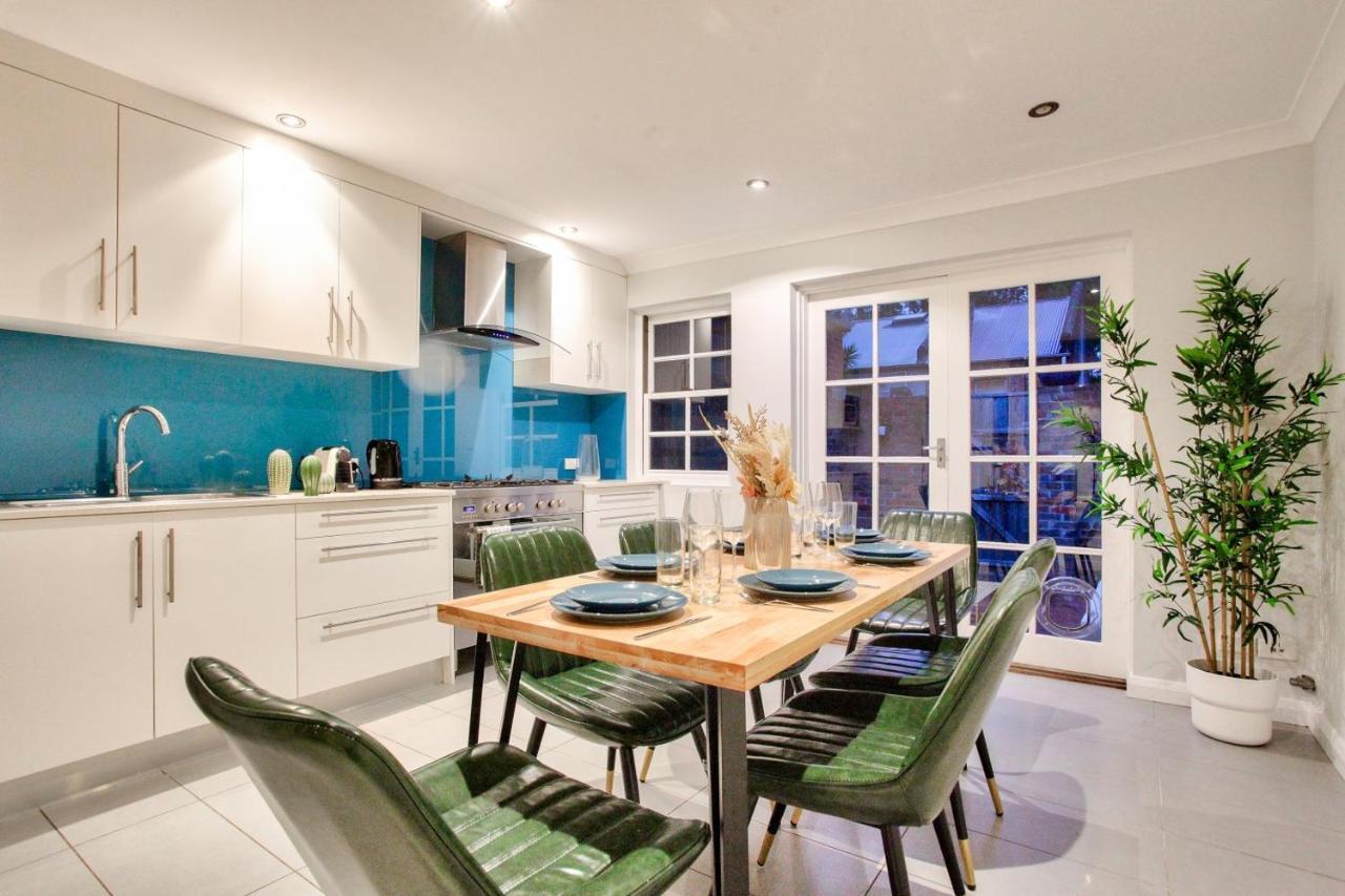 Holiday home Center 2 Bedroom House Pyrmont 2 E-bikes Included