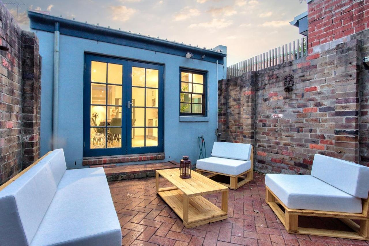 Center 2 Bedroom House Pyrmont 2 E-bikes Included Sydney