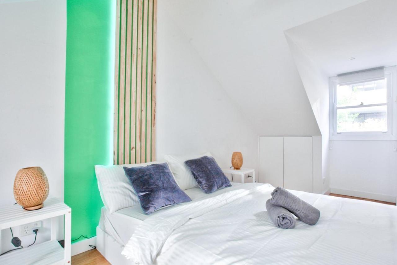 Astounding 3 Bedroom House Surry Hills 2 E-bikes Included * Sidney