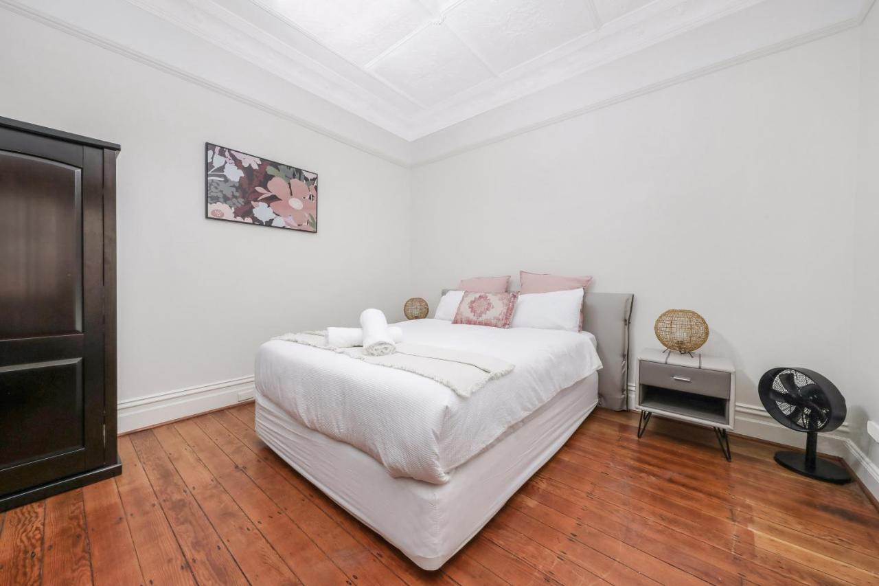 Eastwood Central, Walk To Station & Shops, Drive To Olympic Villa Sydney