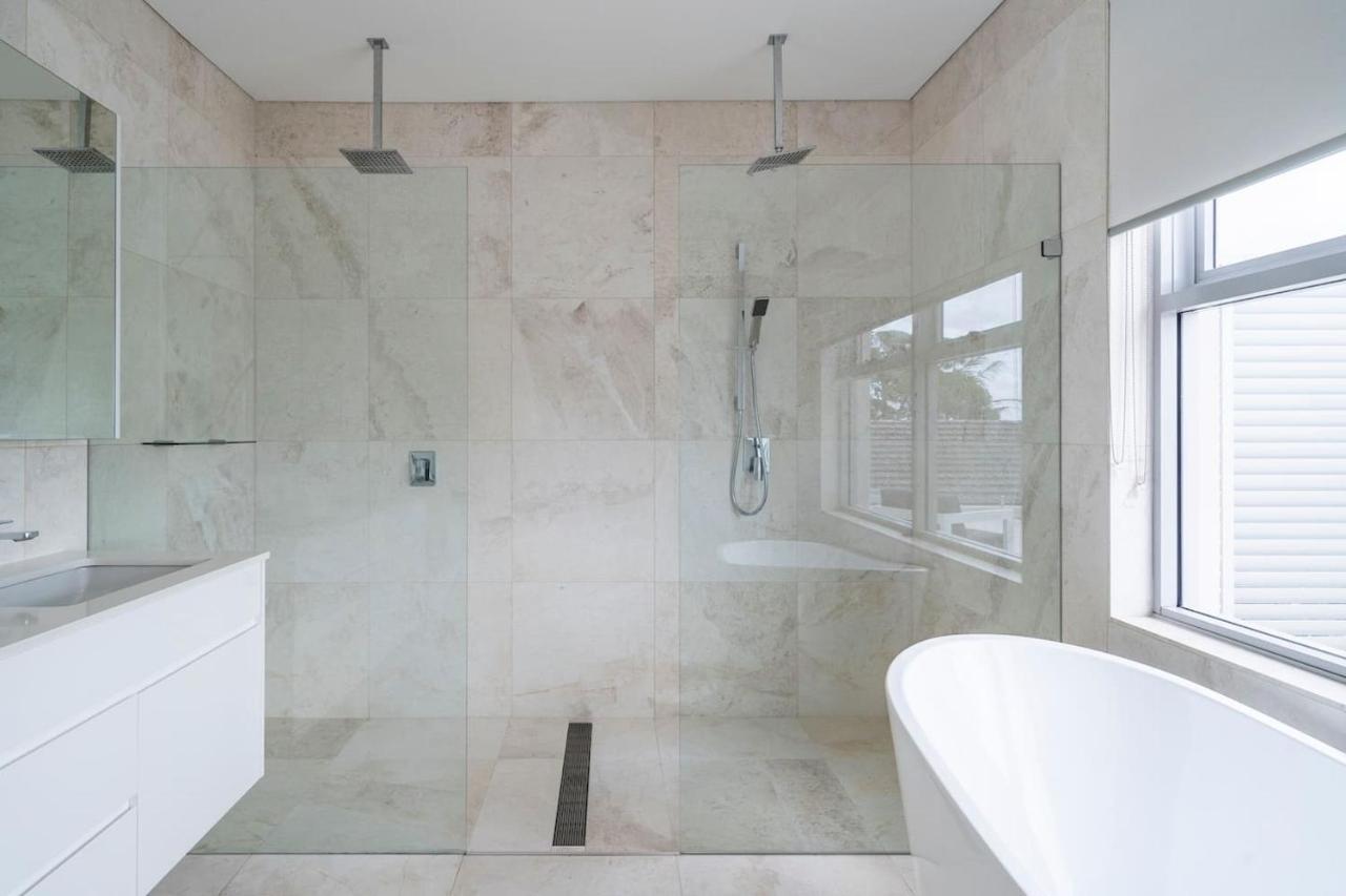 'starlight' A Slice Of The Hollywood Hills In Bexley Villa *