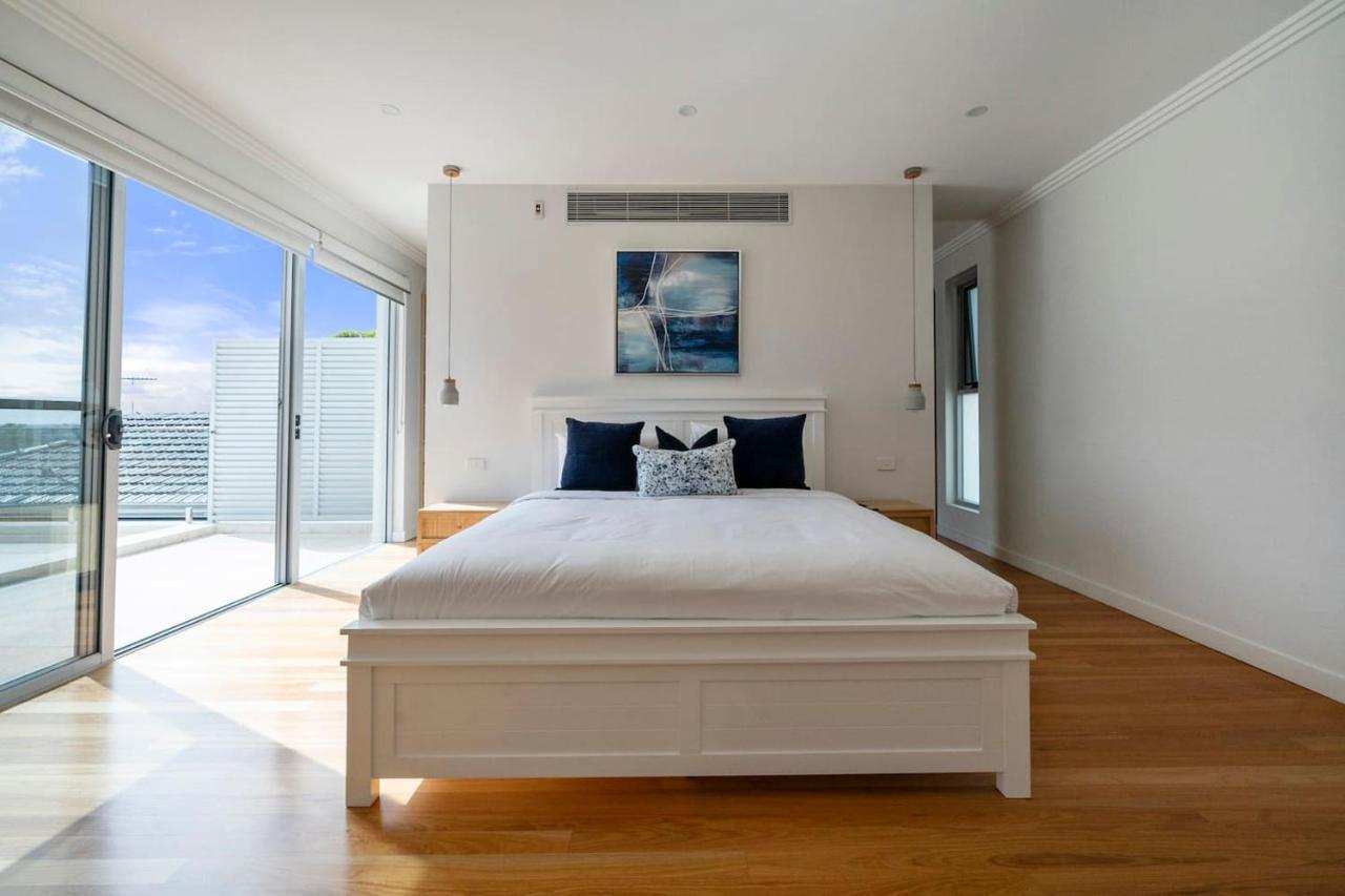 'starlight' A Slice Of The Hollywood Hills In Bexley Villa *