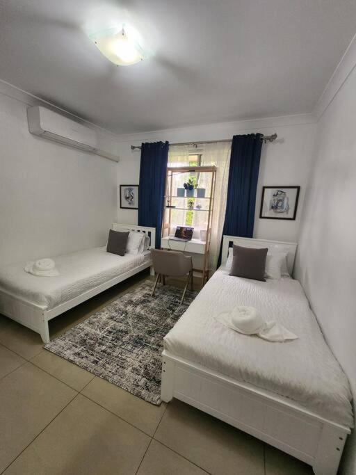 Chic Boutique 2br Walk To Station W/ Parking *