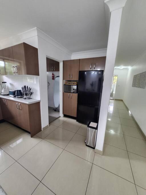 Chic Boutique 2br Walk To Station W/ Parking Apartment Sydney