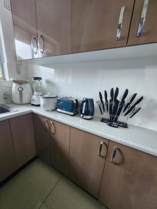 Chic Boutique 2br Walk To Station W/ Parking Apartment *