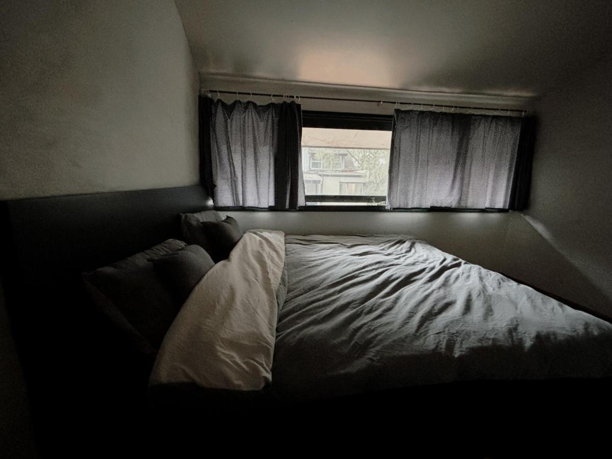 Homestay 2 Bedrooms Terrace House *