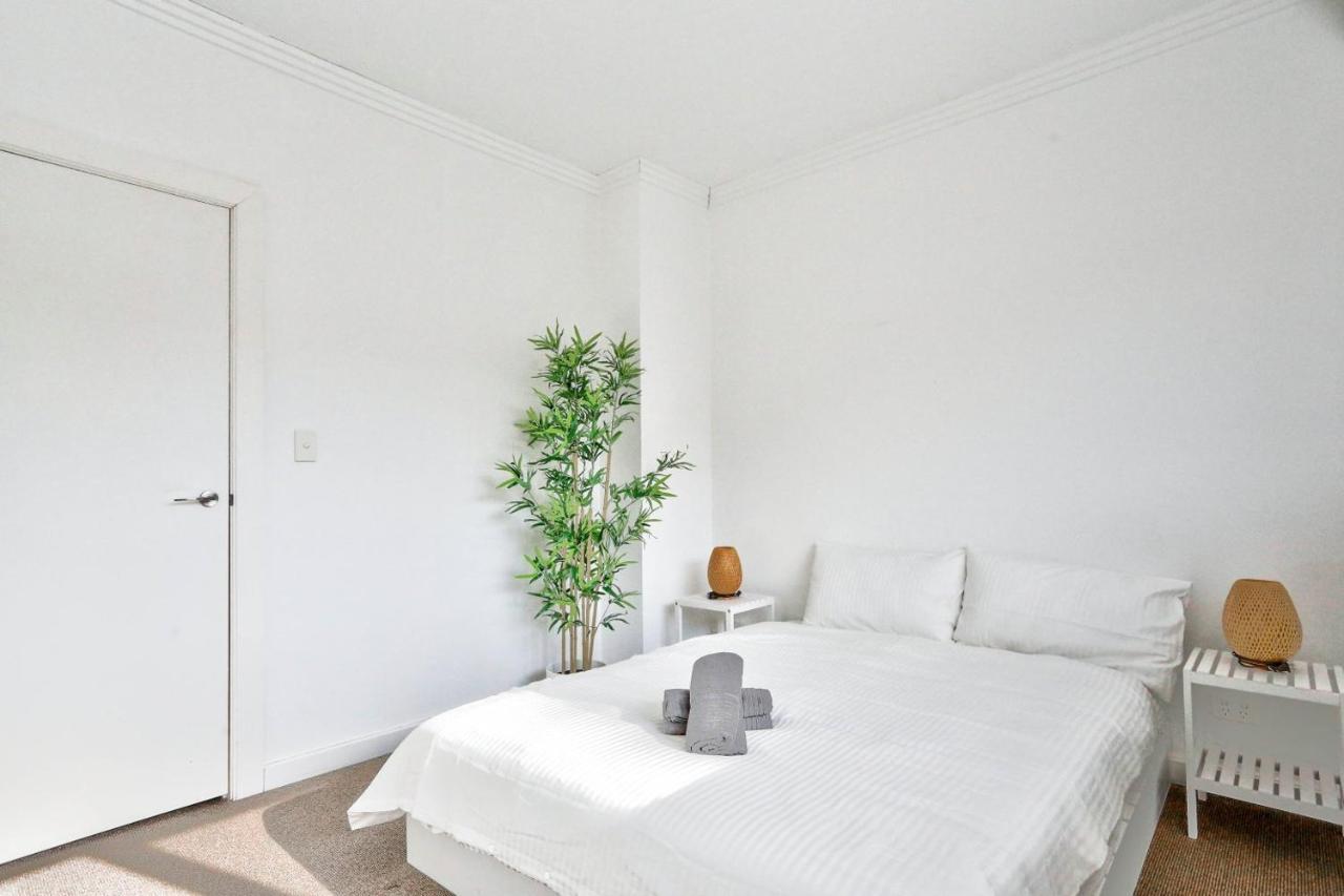 Superb 3 Bedroom Surry Hills Sidney