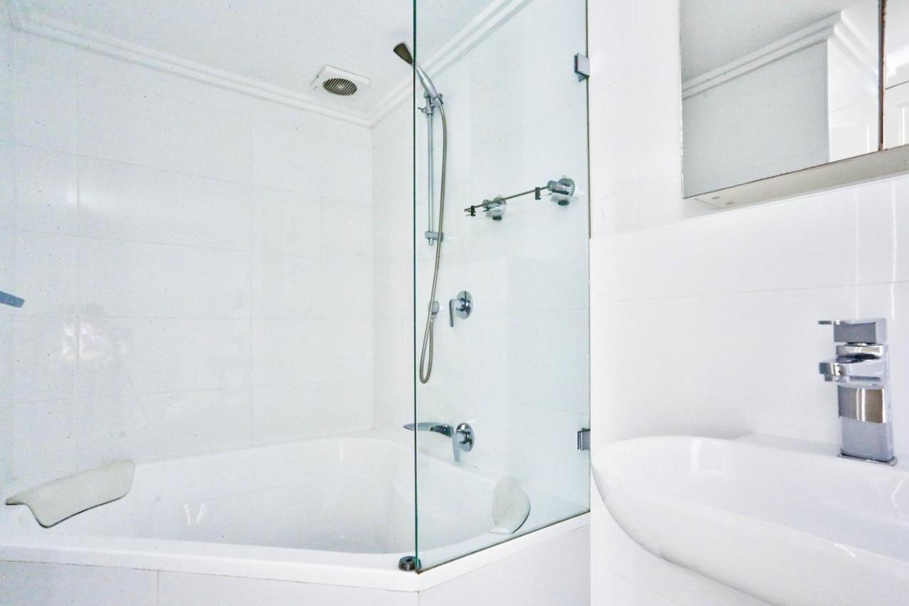 Superb 3 Bedroom Surry Hills Sidney