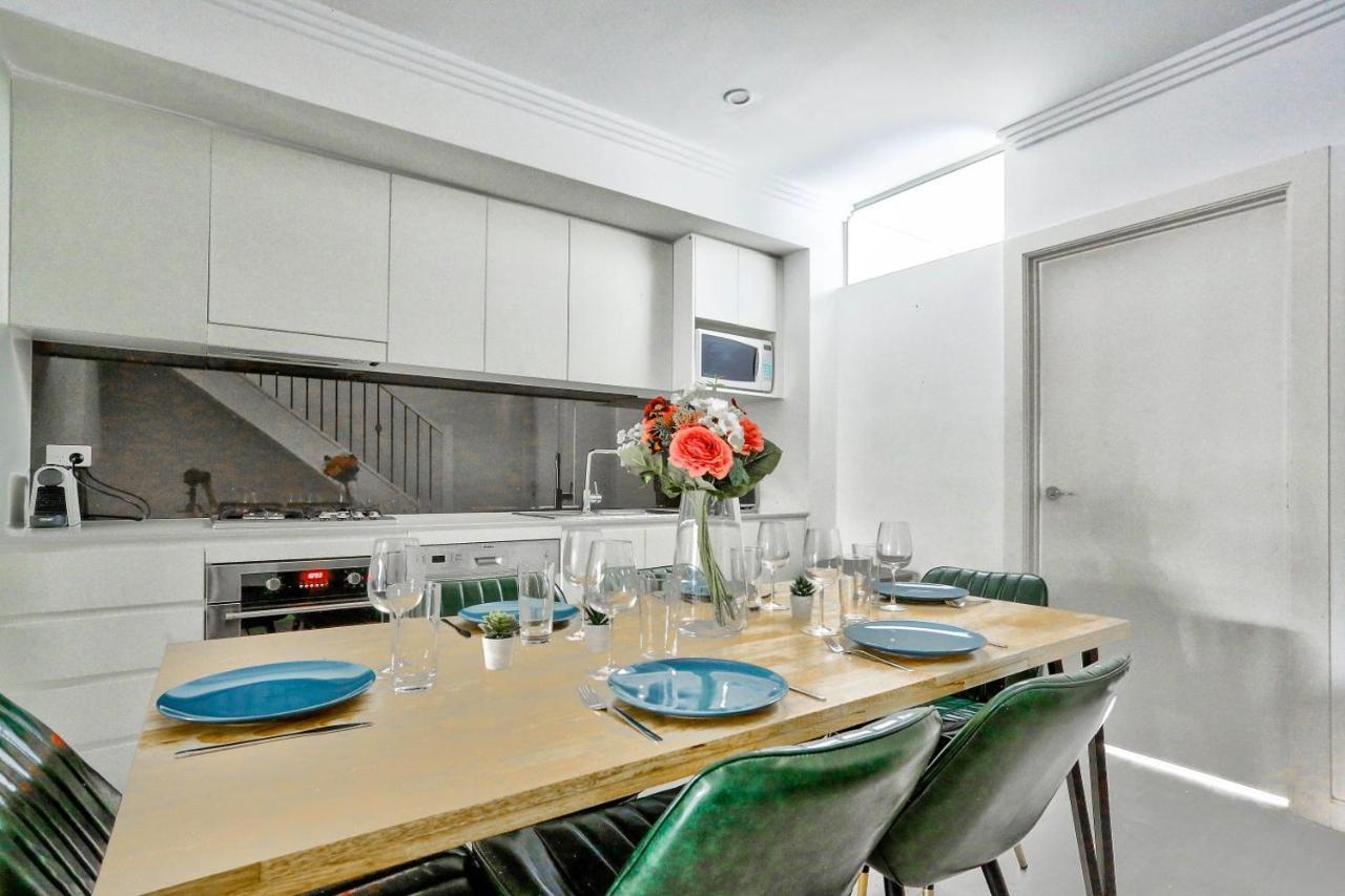 Superb 3 Bedroom Surry Hills * Sidney