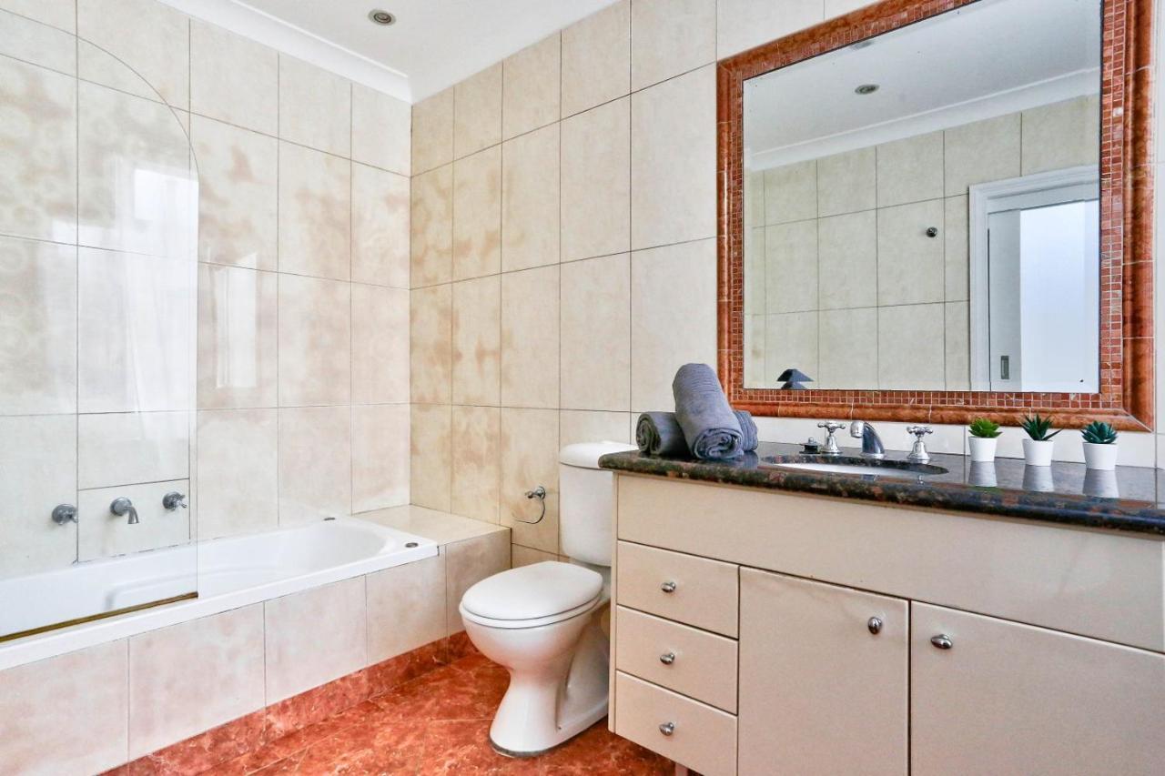3 Bedroom Darling Harbour - Darghan St 2 2 E-bikes Included