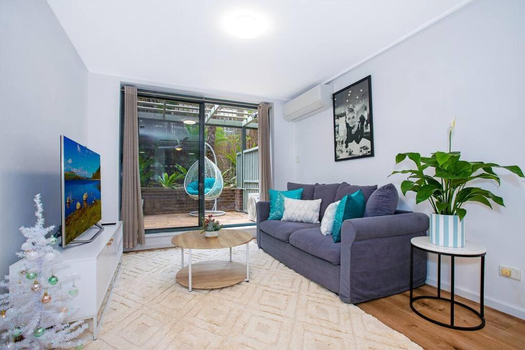 Crows Nest Gem - With Parking