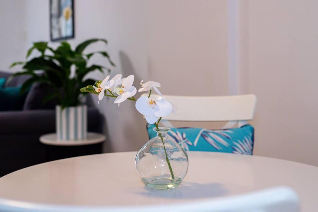Apartment Crows Nest Gem - With Parking Sydney