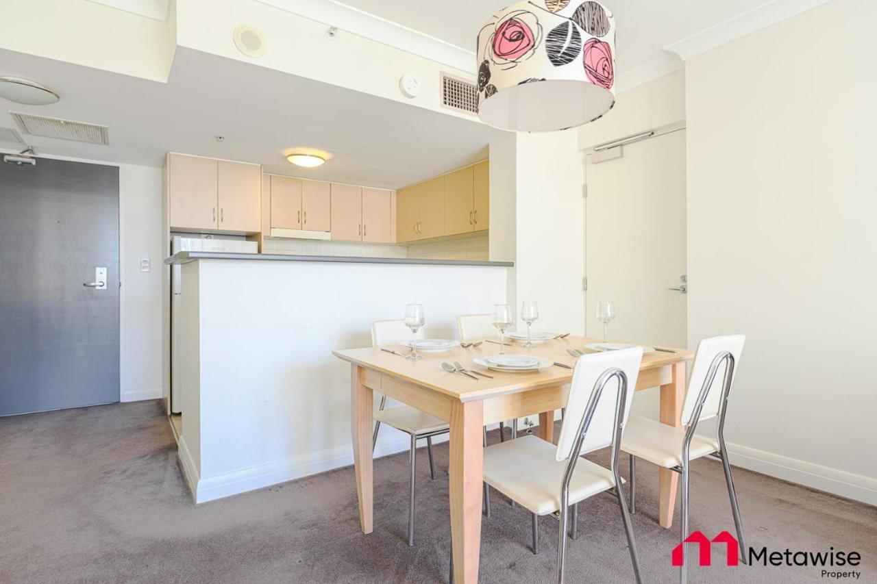 Metawise Chatswood 1bed Next To Station *