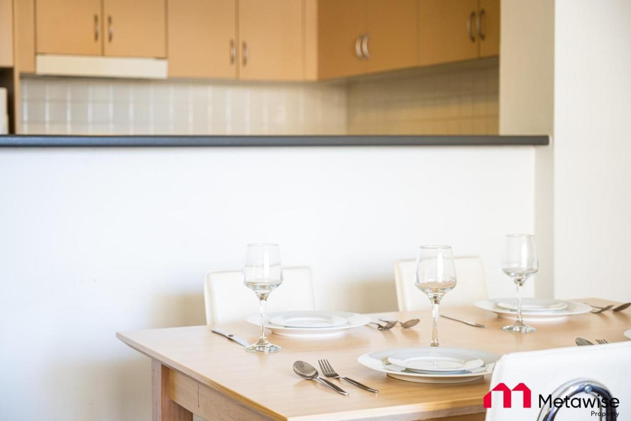 Metawise Chatswood 1bed Next To Station Sydney