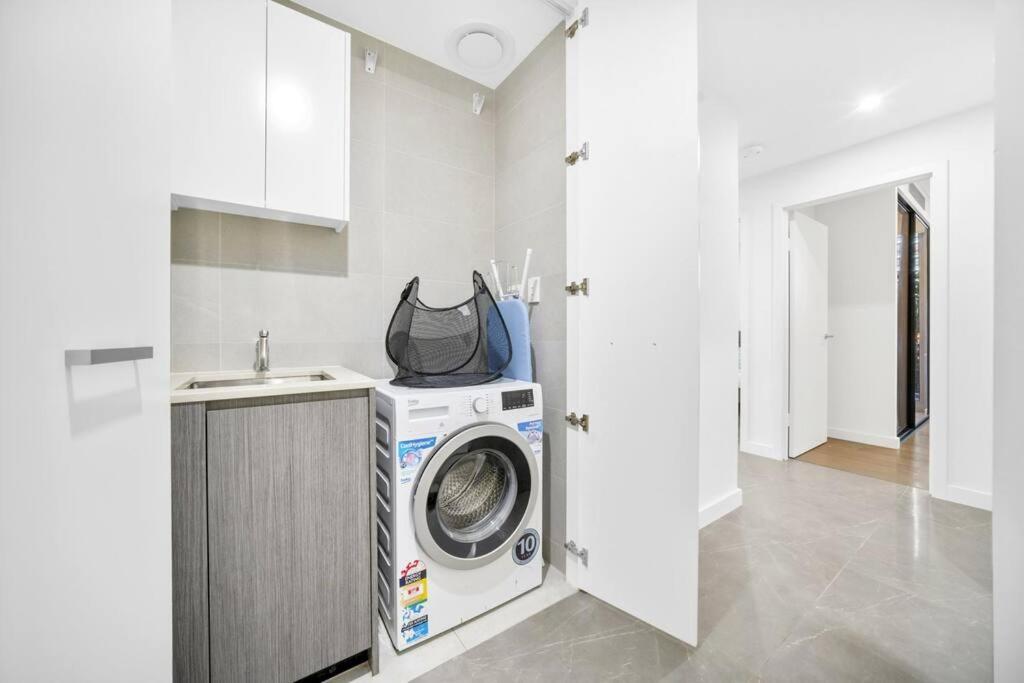 Apartment Steps From Olympic Park - Spacious 3-bedroom *