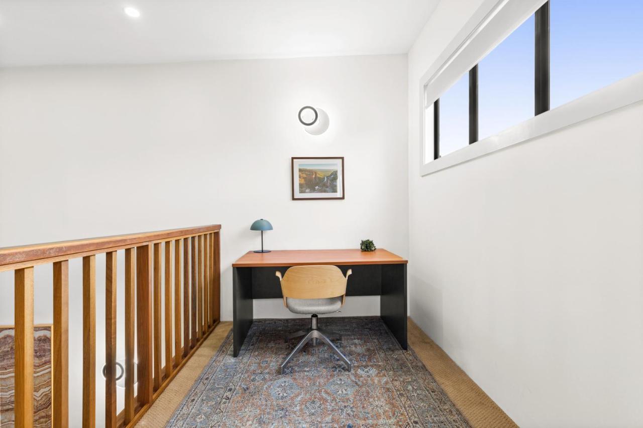 Balmain Retreat - 2br + Study Apartamento