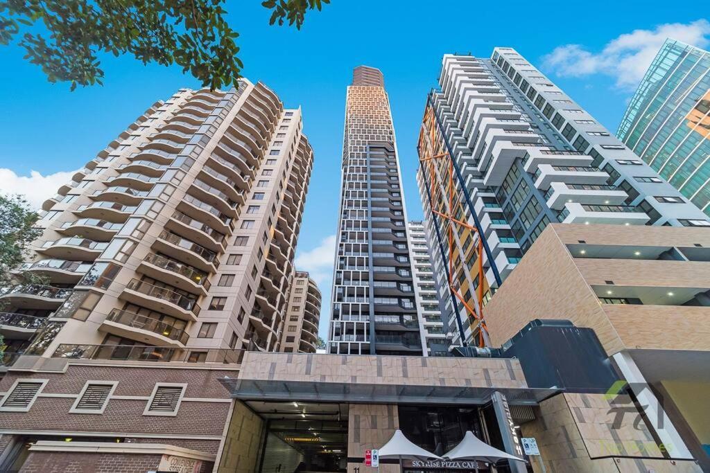 Apartamento Sky-city 3 Min To Train & Shopping& Everything *