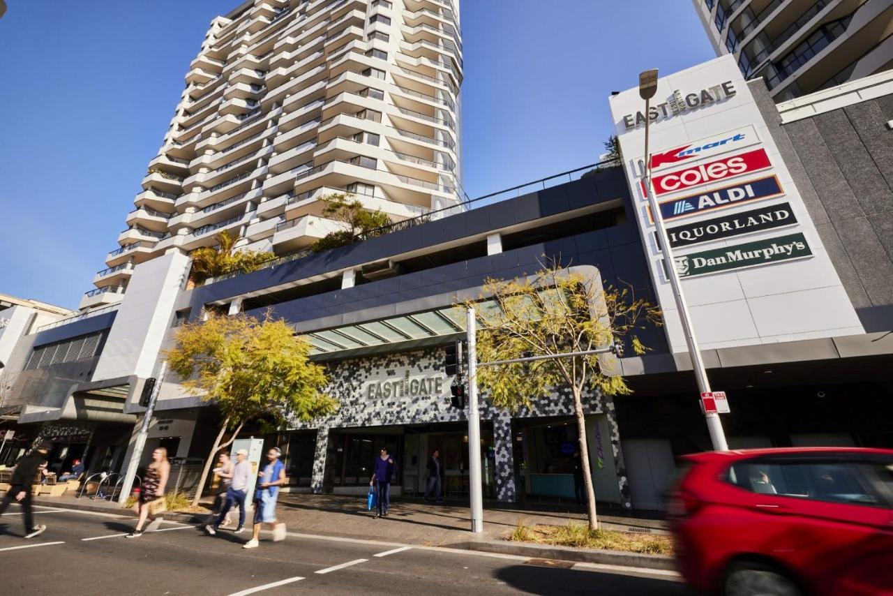 Stunning 2br With Harbour Views In Bondi Junction Sidney