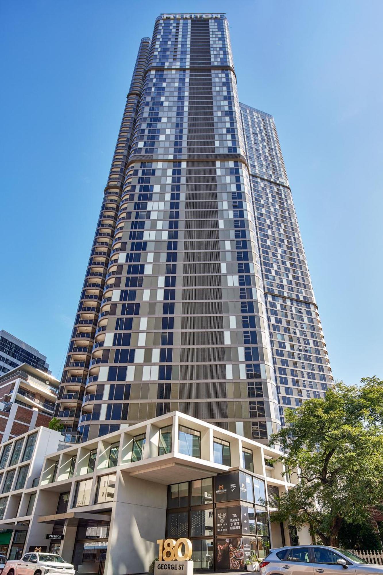 Meriton George Street, Parramatta Hotel