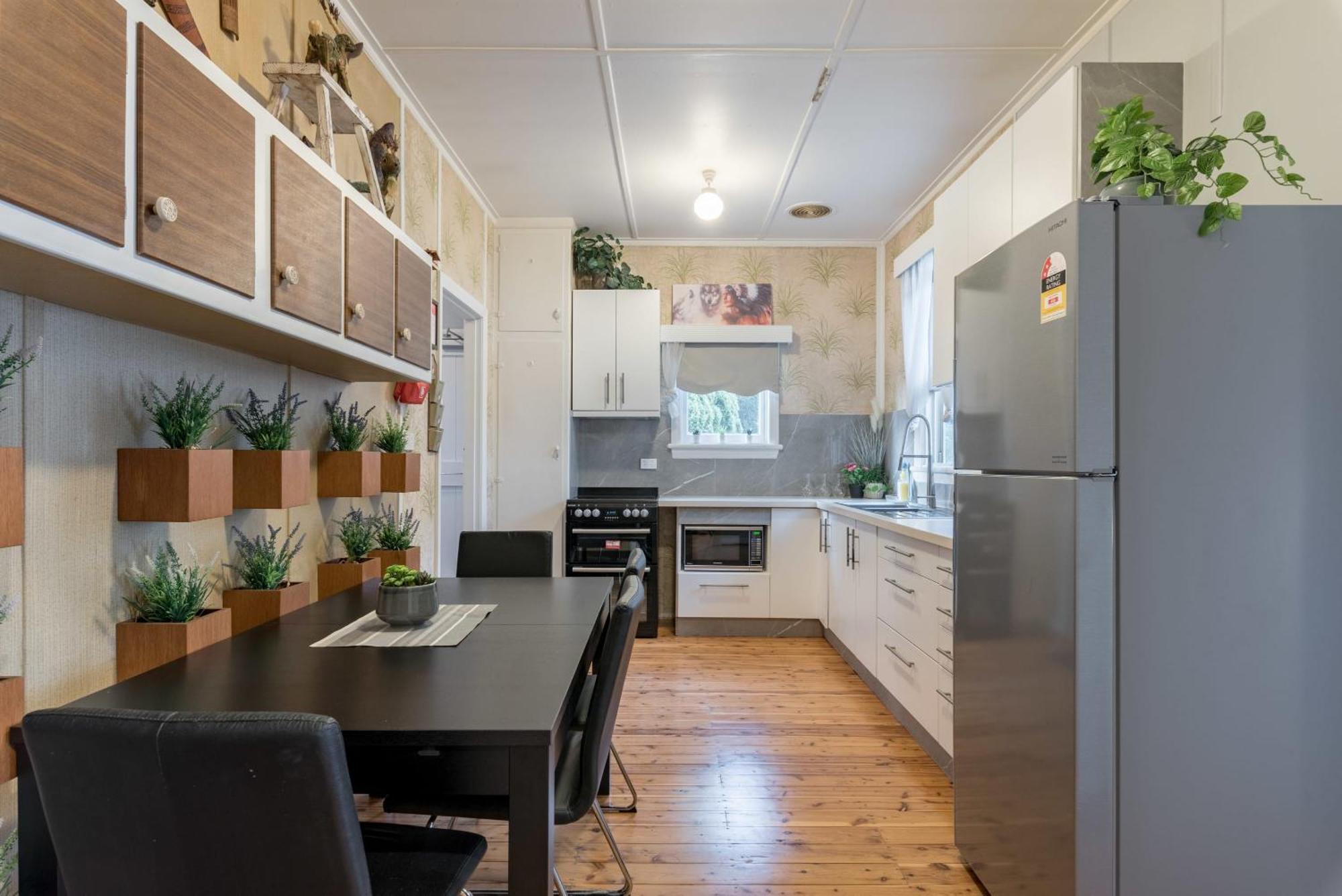 1 Private Single In Carramar 1 *