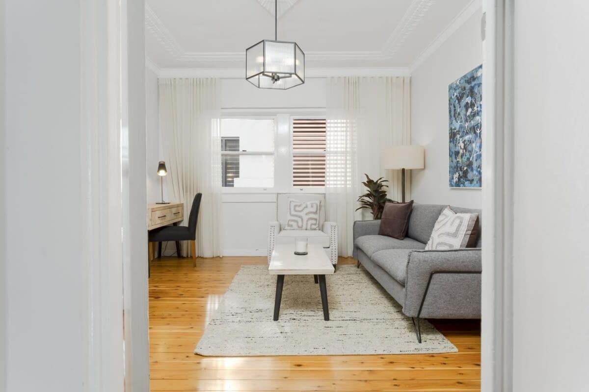 Coastal Living Just Metres From Coogee *