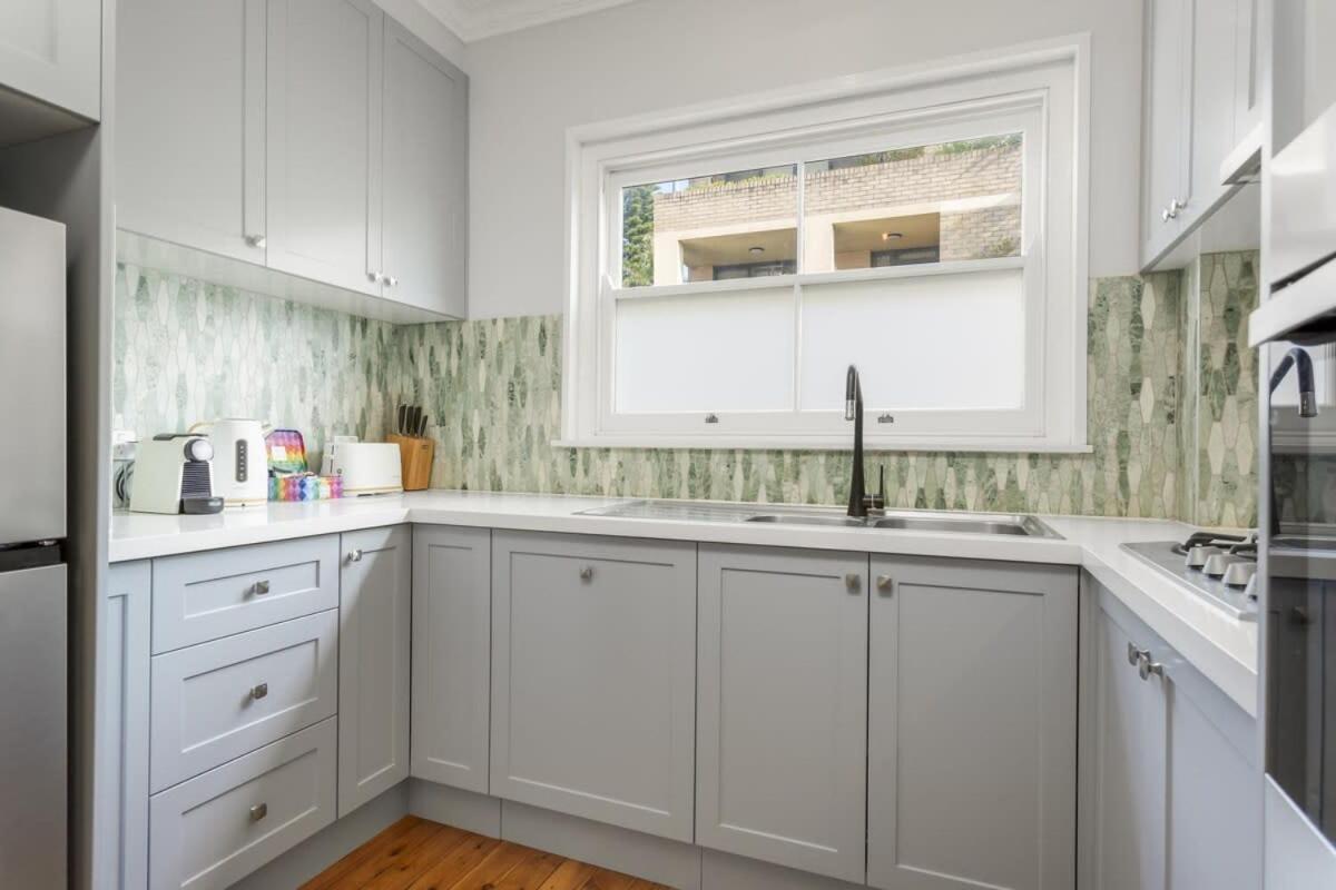 Coastal Living Just Metres From Coogee Apartment Sydney