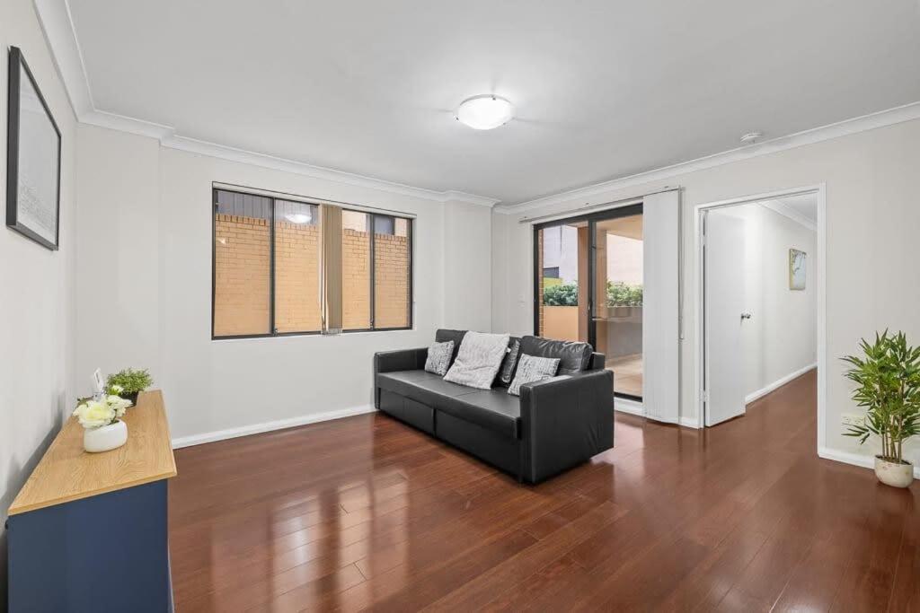 Apartment 2 Bedrooms Apt In Burwood 4min To Train Sleep 6 Sydney