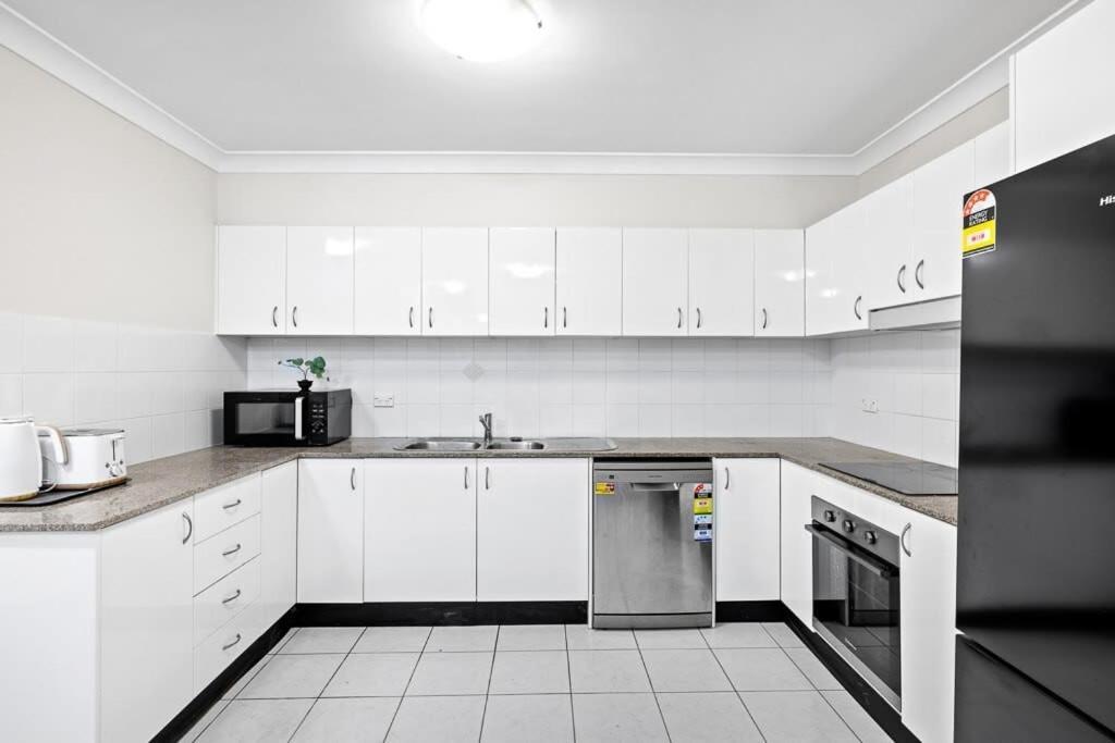 2 Bedrooms Apt In Burwood 4min To Train Sleep 6 Apartment Sydney