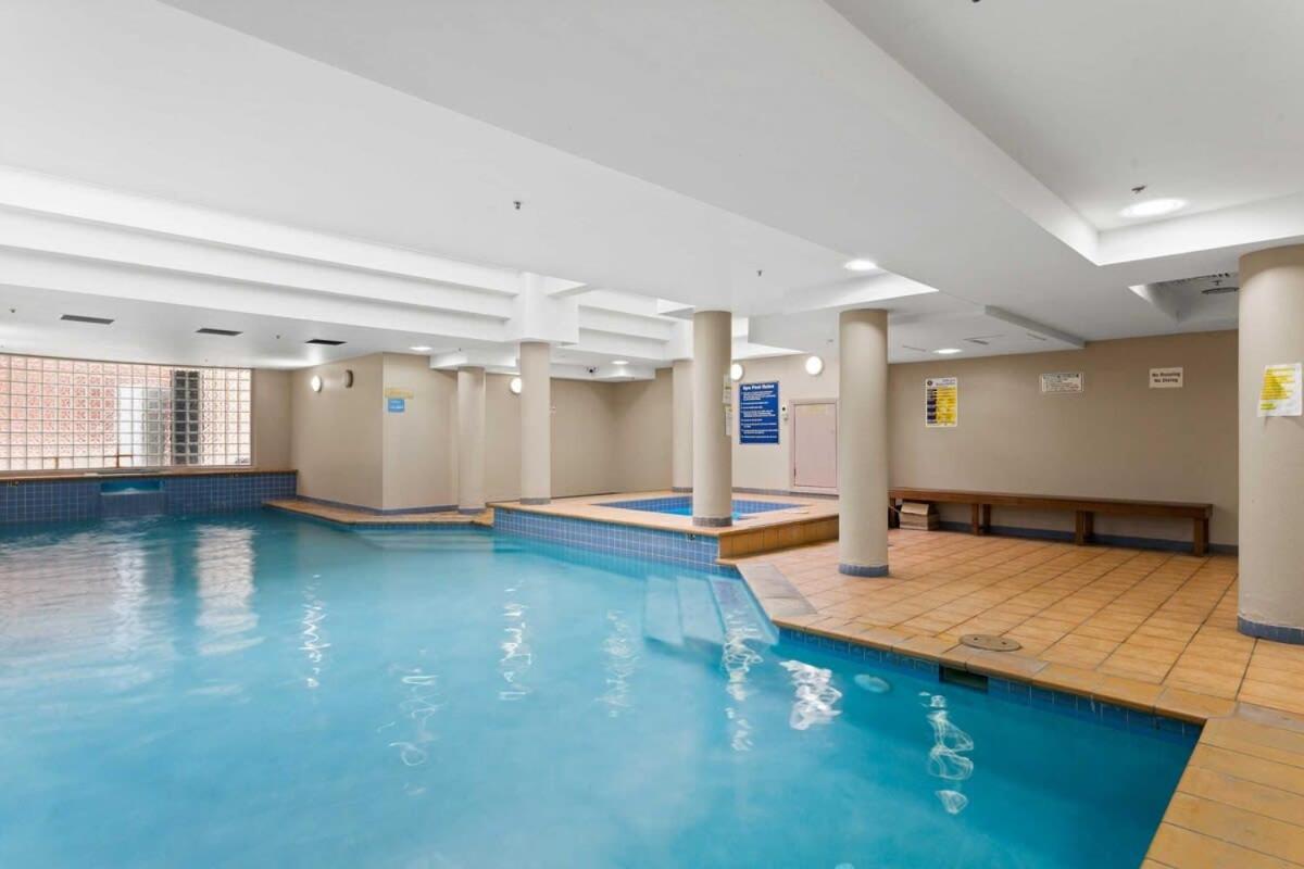 Comfortably Central 2-bed * Sydney