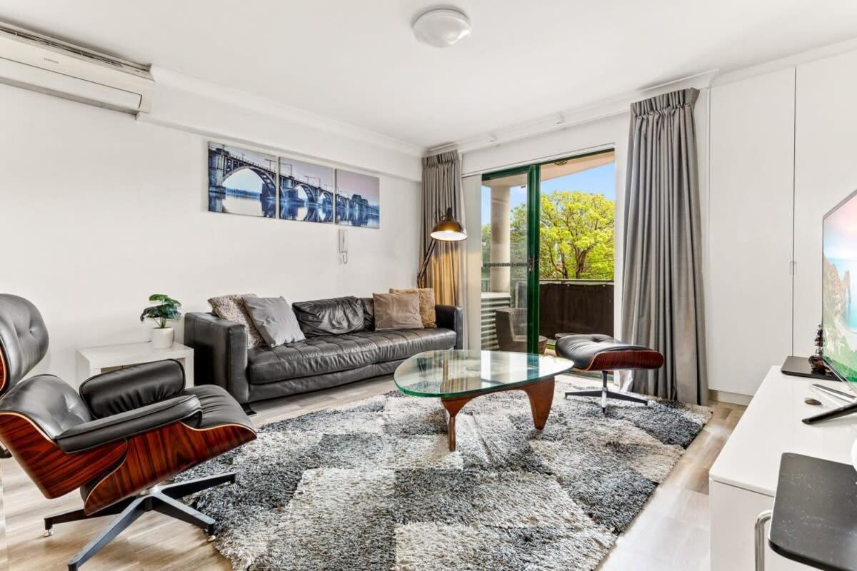 Classy 2-bed By Prince Alfred Park