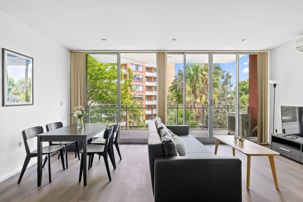 Apartment 2br In Strathfield Sleeps 6 Sydney
